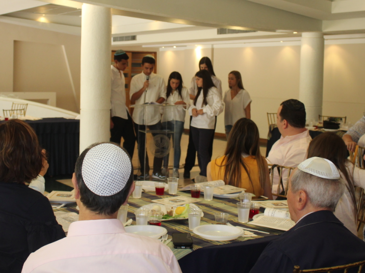 Alumnos del Colegio Moral y Luces “Herzl-Bialik” celebraron Pésaj
