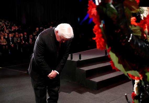 Presidente-de-Alemania-presenta-respetos V Foro Mundial sobre el Holocausto