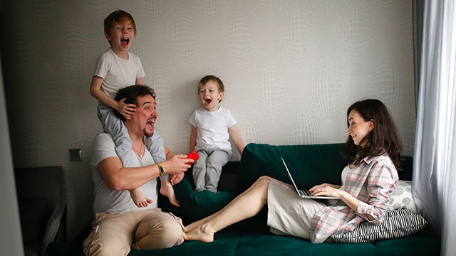 Niños-en-casa-pandemia-2 confinamiento