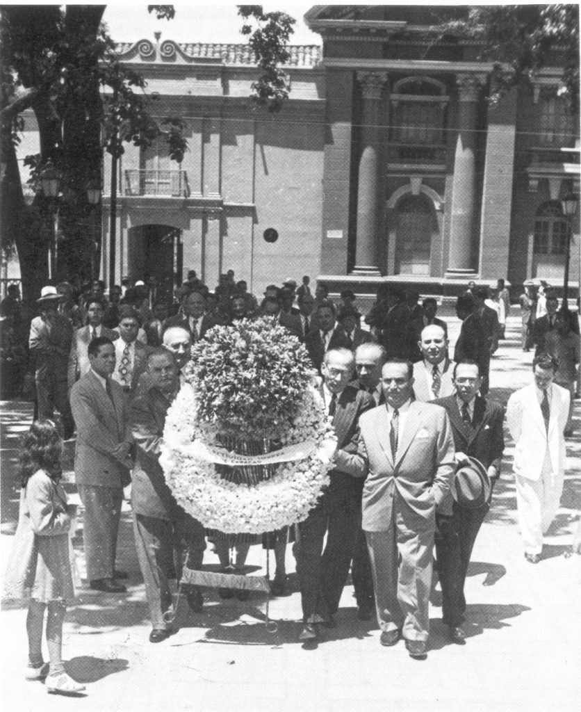 Ofrenda-floral-Plaza-Bolívar-1 centro
