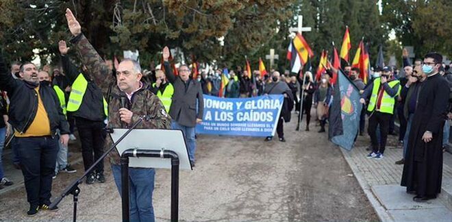 Neonazis-con-el-cura madrid