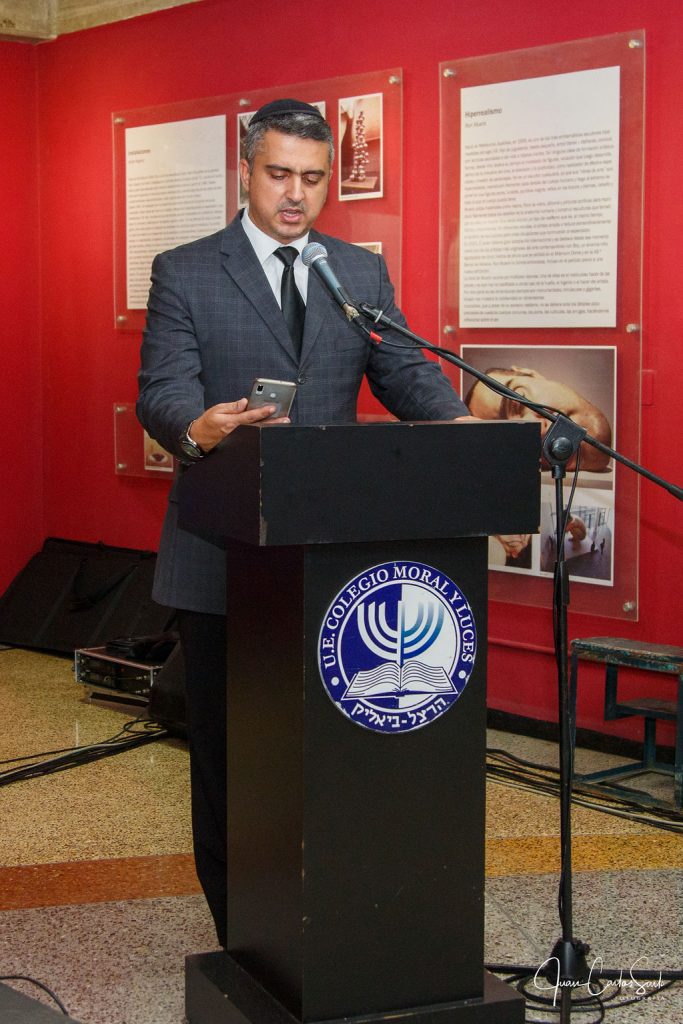 13.-RABINO-GARZÓN leyenda acto