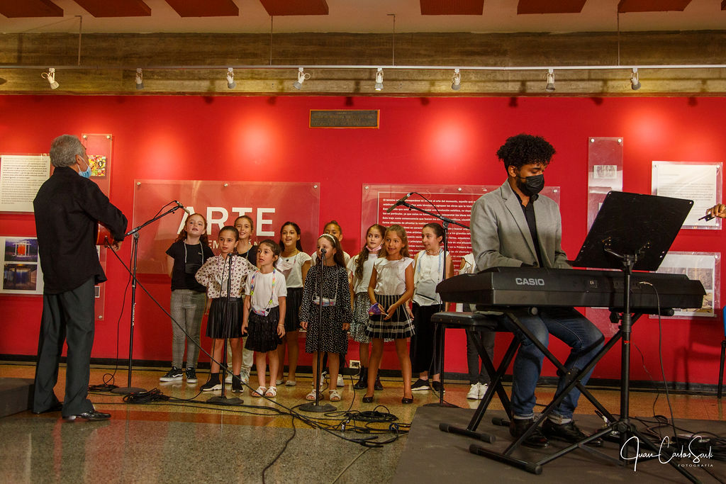 7. ACTO MUSICAL NIÑOS leyenda acto