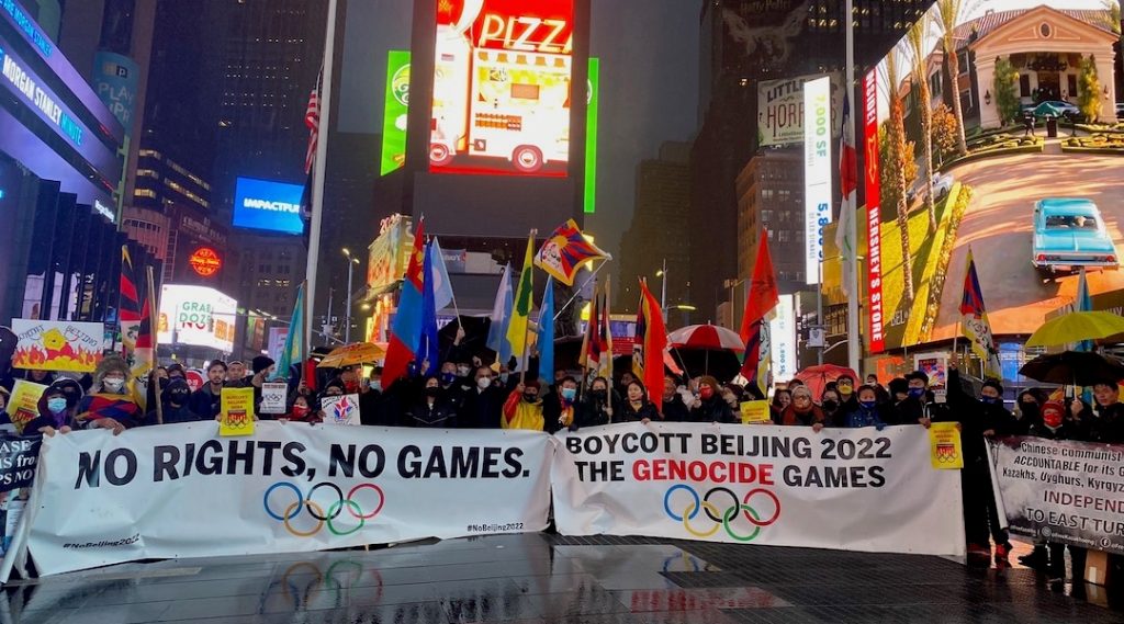 Protesta-en-Times-Square-por-JJOO juegos