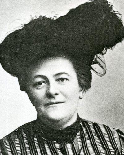 Clara Zetkin mujer