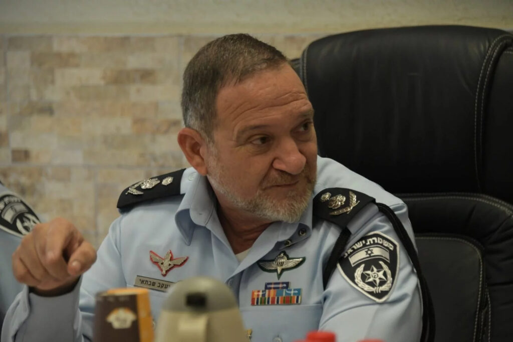 Martes - Yaakov Shabtai septiembre